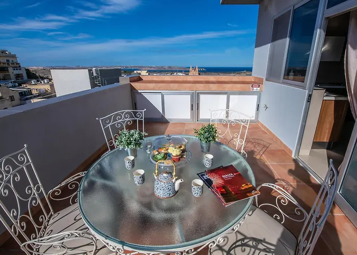 Francis Flats Modern Penthouse