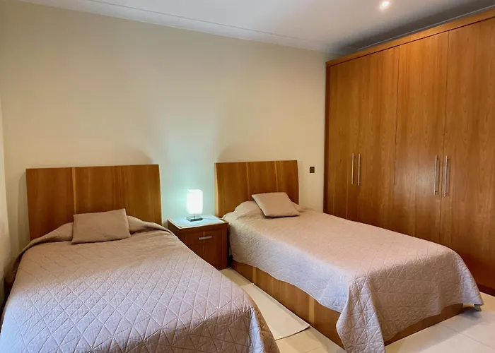 Seaview Family Apartment, Pool, Easy Access To The Sea, Near Mellieha Bay