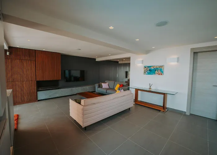 Beachfront Luxury Villa