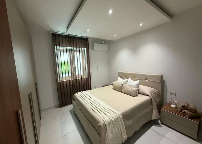 Skyline Holiday Maisonette